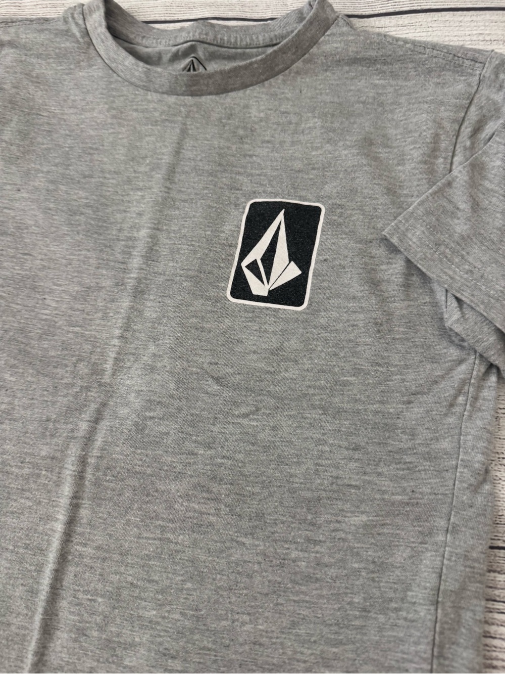 Volcom Tees - Picture 2 of 4